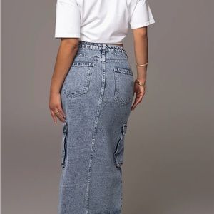 Jean skirt new never worn with tags. Excellent condition